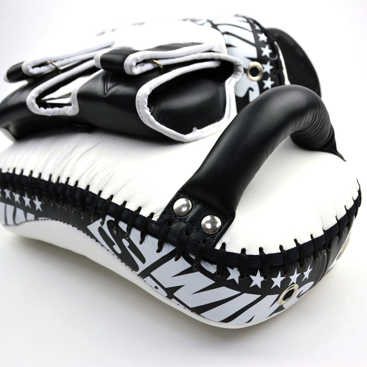 KPL12 Twins Deluxe Curved Leather Kick Pads White-Black