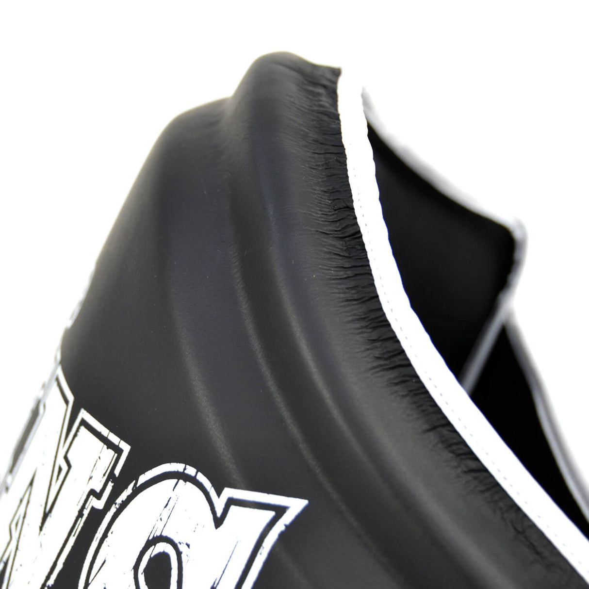 Twins BEPS4 MMA Belly Pad Black/ White