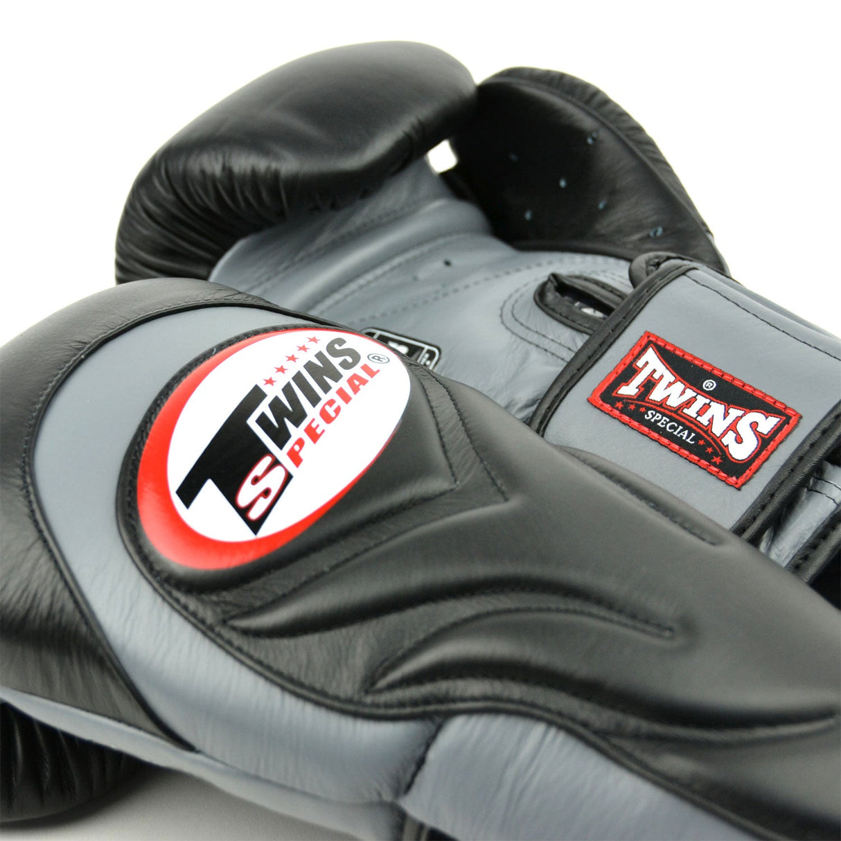 Twins Special BGVL6 Long-Cuff Boxing Gloves Black-Grey