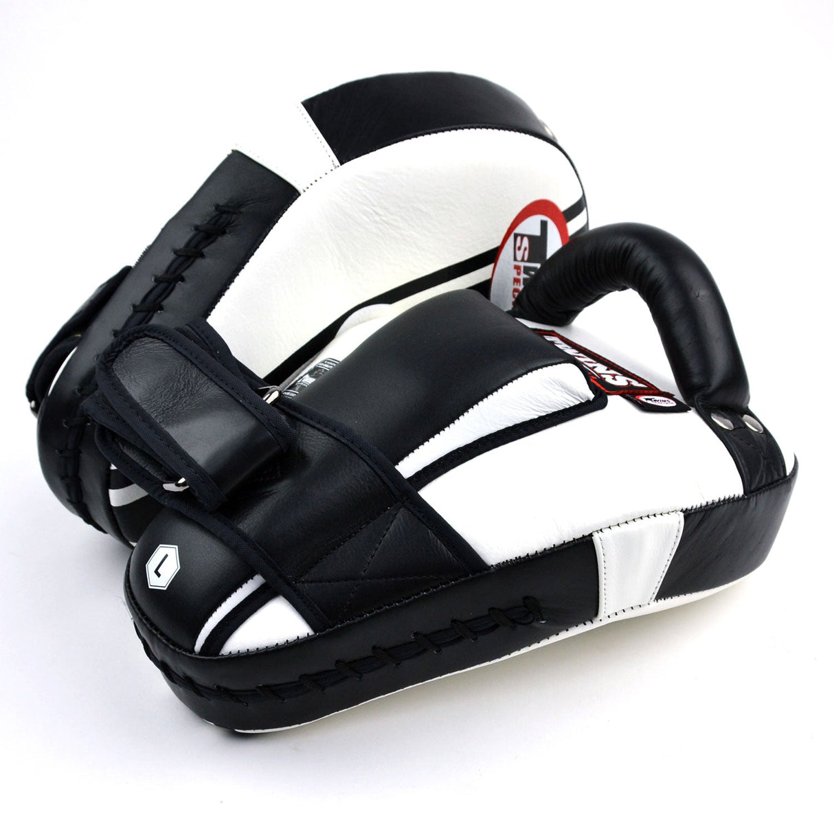 KPL11 Twins Curved Leaf-Shape Kick Pads White-Black