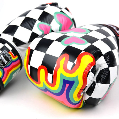 Twins FBGVL4-65 Boxing Gloves Chess
